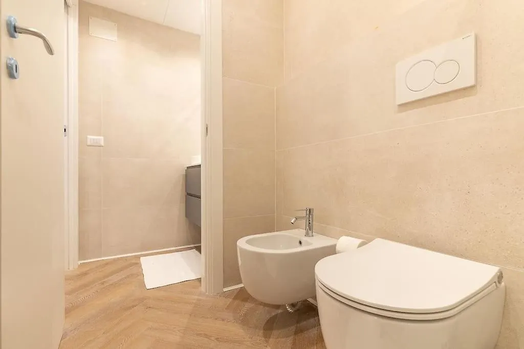 Nuovissimo Appartamento Luxury, Centro Milan Apartment